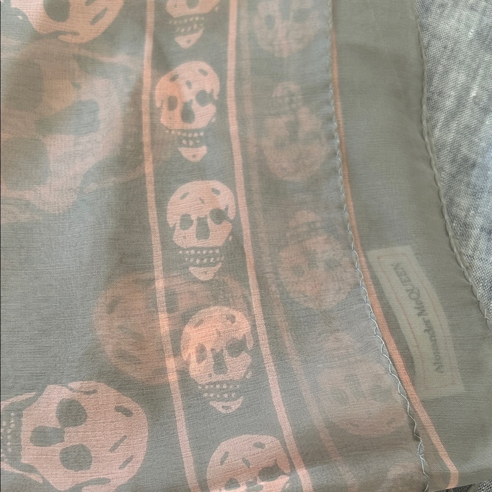 Alexander McQueen Pink and Gray Silk Scarf - Picture 3 of 4